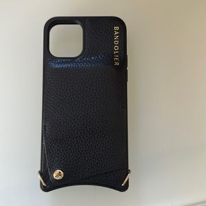 iPhone 11 Pro bandolier black pebble leather